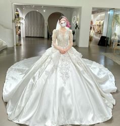 -艾米丽婚纱礼服