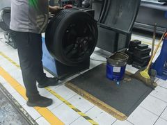 -捷之洁·米其林轮胎汽车维修保养(浦江镇江月路店)