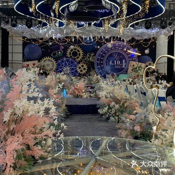 因为爱，蓝色不再忧郁、孤独，满满的全是滚烫的热爱