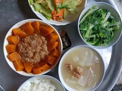 -爱的果实月嫂育婴师(世纪东方店)