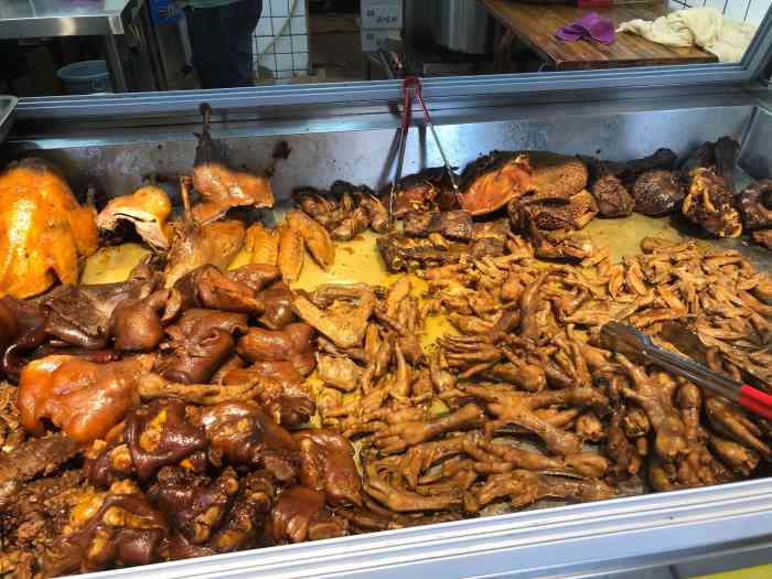 滋味现捞(皇家码头店)-"下班儿回家偶然看到!以前是一家买猪肉的店.