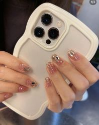 -悦指间美甲美睫