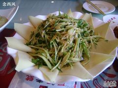 -吴记酱骨炖菜馆(西大直街店)
