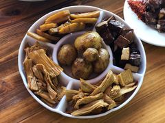 -老鼎万春卤菜(五代传承创始老店)