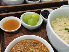 -蟹上黄·蟹黄面·江南糖水(人民广场店)