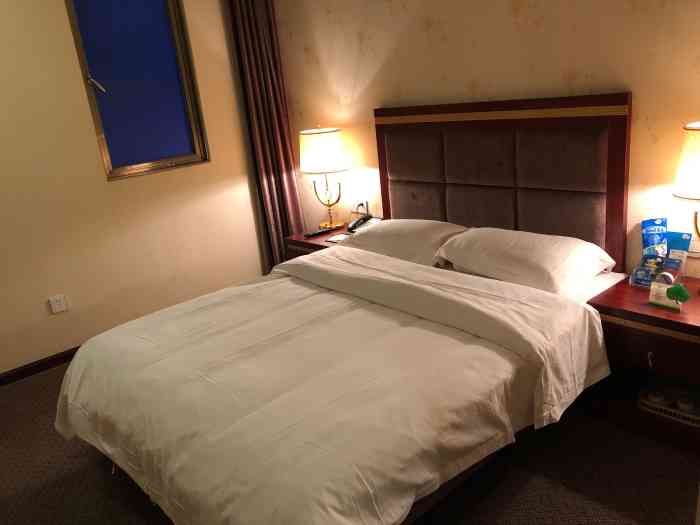 汕头嘉达大酒店-"交通挺便利的,靠近金平工业区,停车也方便.