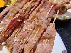 -何妹湿辣牛肉·粤式烧烤砂煲(桂雅路店)
