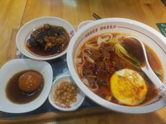 -呷佬·长沙手工米粉(金沙江路店)