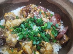 鸡肉腊肠煲仔饭-红星光发煲仔饭(大石街店)