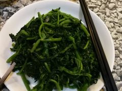 -尝囍煲仔小菜