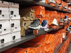 -五环Outlets(高新工厂店)