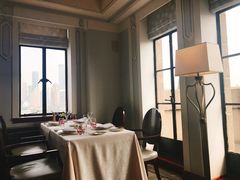 靠窗位-上海和平饭店-华懋阁 The Cathay Room