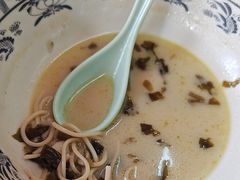 -明呈黄鱼面馆(斜土路店)