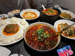 -万重锦·人文川菜馆(骡马市店)