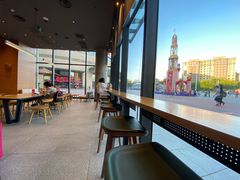 靠窗位-星巴克(大庆让胡路万达广场店)