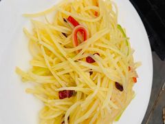 酸辣土豆丝-迎燕阁烤羊腿(二环南路店)