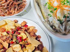 -丹水桥地锅鱼·翘嘴鲌·地方特色全鱼宴(丹江口大坝店)