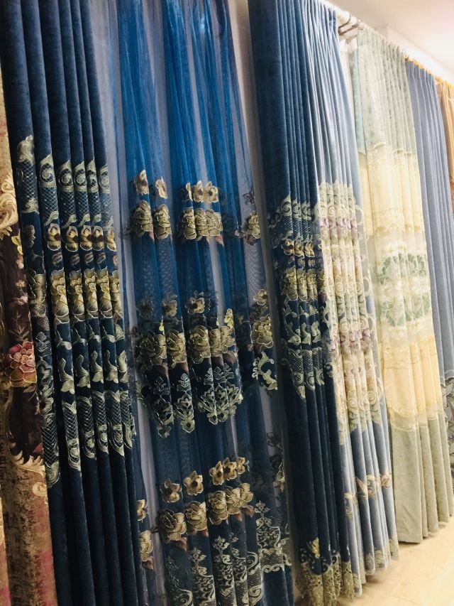 窗帘店里的色彩魔法