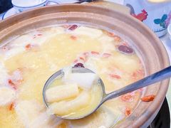 -鲜入围煮花胶鸡海鲜火锅