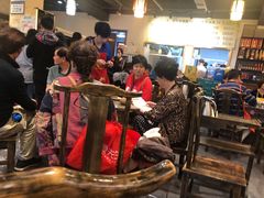 大堂-肖肖酸萝卜鱼火锅(总店)