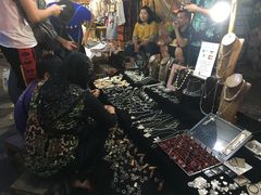 -周日夜市