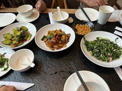 -鱼鲜饭香·招牌汽锅剁椒鱼头王