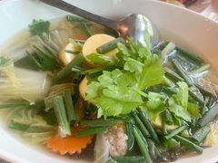 -Chom Cafe and Restaurant