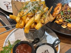 -Mark&Mars Restaurant