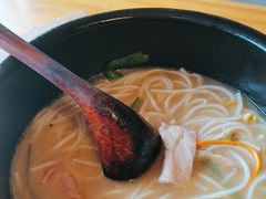 -勺子米线·云南传统小吃市集(四方街店)