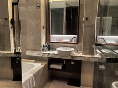 -上海龙之梦万丽酒店