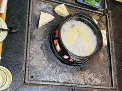 -有一锅·野生菌黑山羊腊排骨火锅(古城北门店)