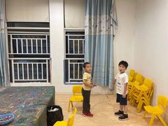 -爱乐梵国际儿童教育中心(古美店)