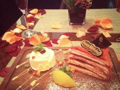 主厨甜品拼盘-YUE·6·西式融合餐厅(外滩六号店)
