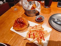 -HUZI虎滋精酿餐吧(京西大悦城店)