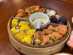 -黄桷树曹家私房菜(江与城店)