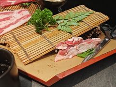 -铭牛烧肉·和牛海鲜自助(高新月牙湖店)