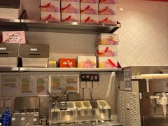 -DQ·蛋糕·冰淇淋(大宁国际商业广场店)