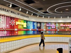 -m豆巧克力世界(上海世茂广场店)