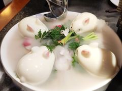 鲜奶兔兔布丁-万重锦·人文川菜馆(骡马市店)