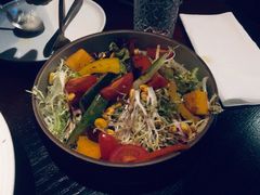 田园色拉佐凯撒酱-C&R西班牙餐厅