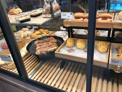 -顶东面包花园·生日蛋糕(世博店)