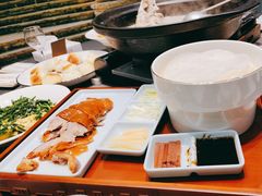 -香山湖家家宴(中山陵店)