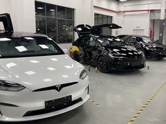 -TESLA 特斯拉(上海太古汇体验店)