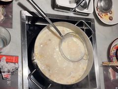 -尚尚仙·酸汤猪手·猪肚鸡火锅(华联万柳购物中心店)