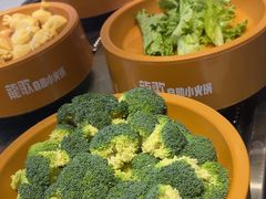 -龍歌自助小火锅(市北CBD万达店)