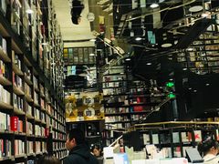 -钟书阁(群光广场店)