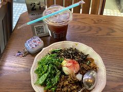 -CowCow其其·牛杂咖啡公司(六运店)