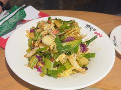 -咱屯子铁锅炖直营店(保利店)