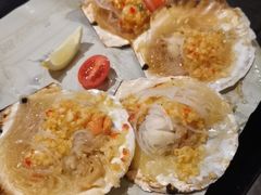 烤扇贝-何师烧烤Pro ·江湖川菜·小龙虾·精酿(太古里旗舰店)