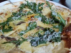 松露味蘑菇披萨-MARU玛露音乐餐厅(前滩世贸店)